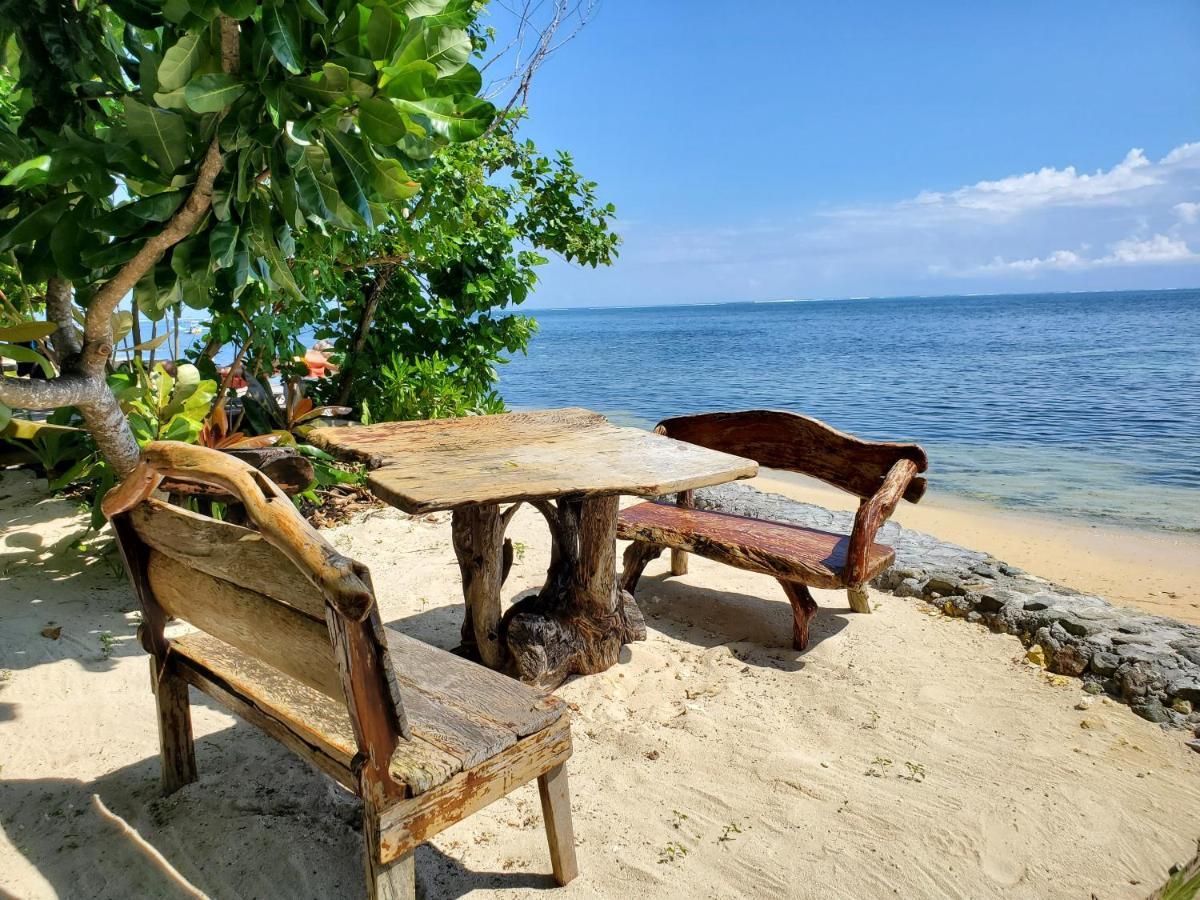 Patrick'S On The Beach Resort General Luna  Exteriör bild